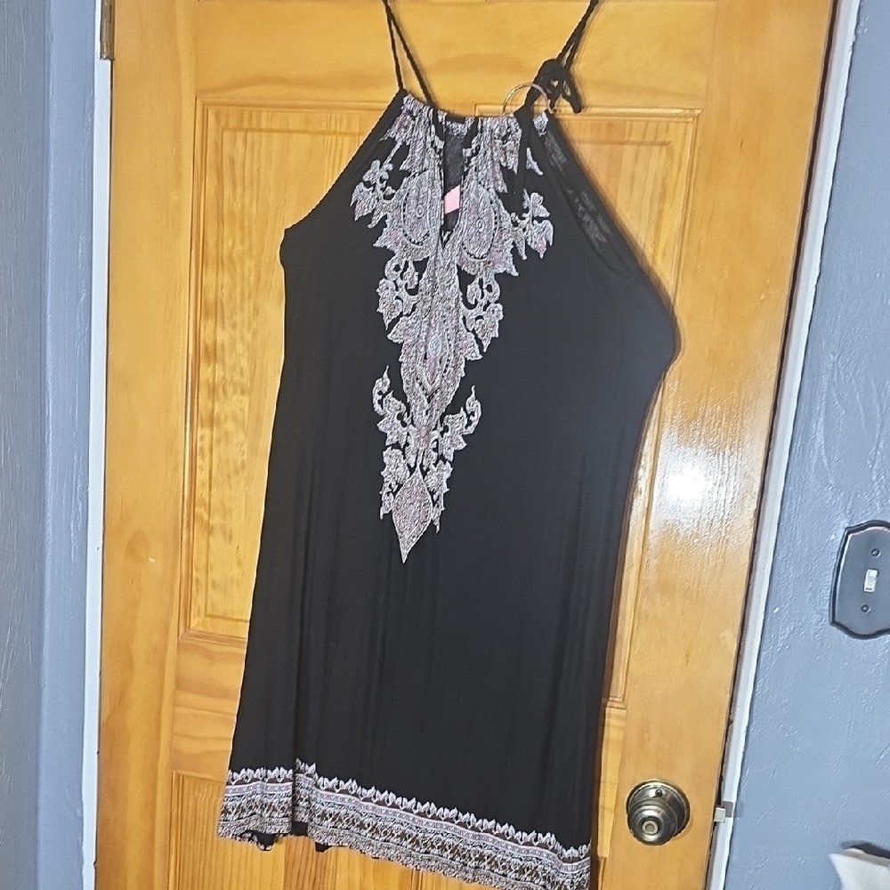 Box D Black and White Paisley Camisole